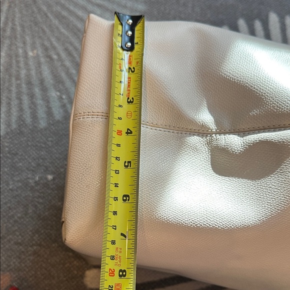 LEATHER TOTE IN CHALK  WHITE - Picture 10 of 11